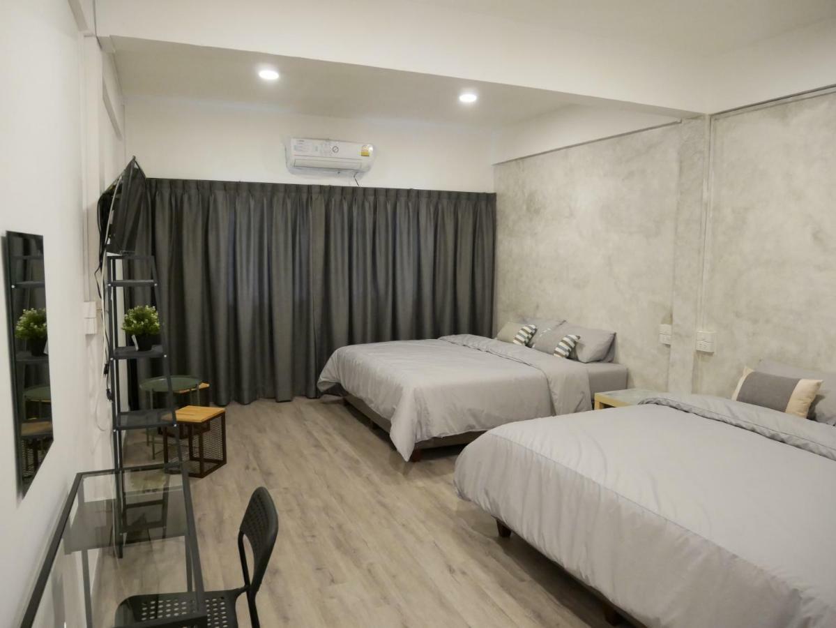 Np House Pratunam Bangkok Exteriör bild