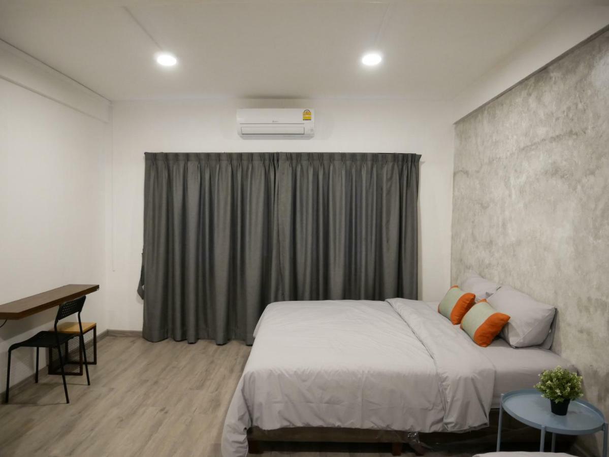 Np House Pratunam Bangkok Exteriör bild